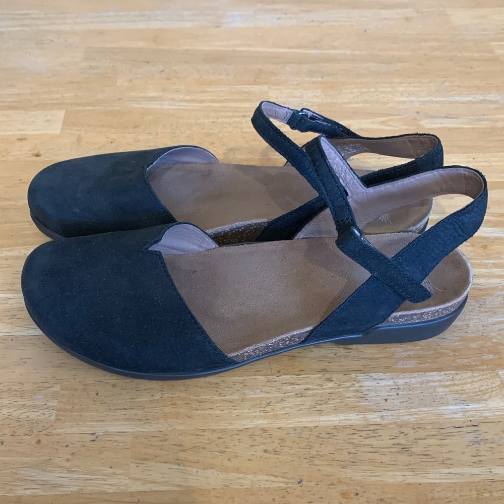 Dansko Women's Black Leather Sandals - Picture 4 of 4